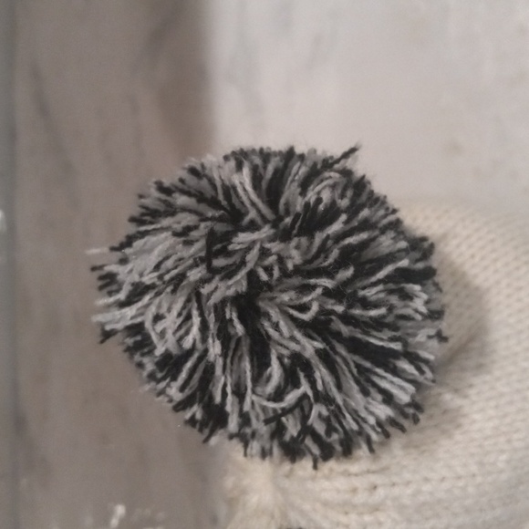 Women's Beanie - Picture 11 of 13